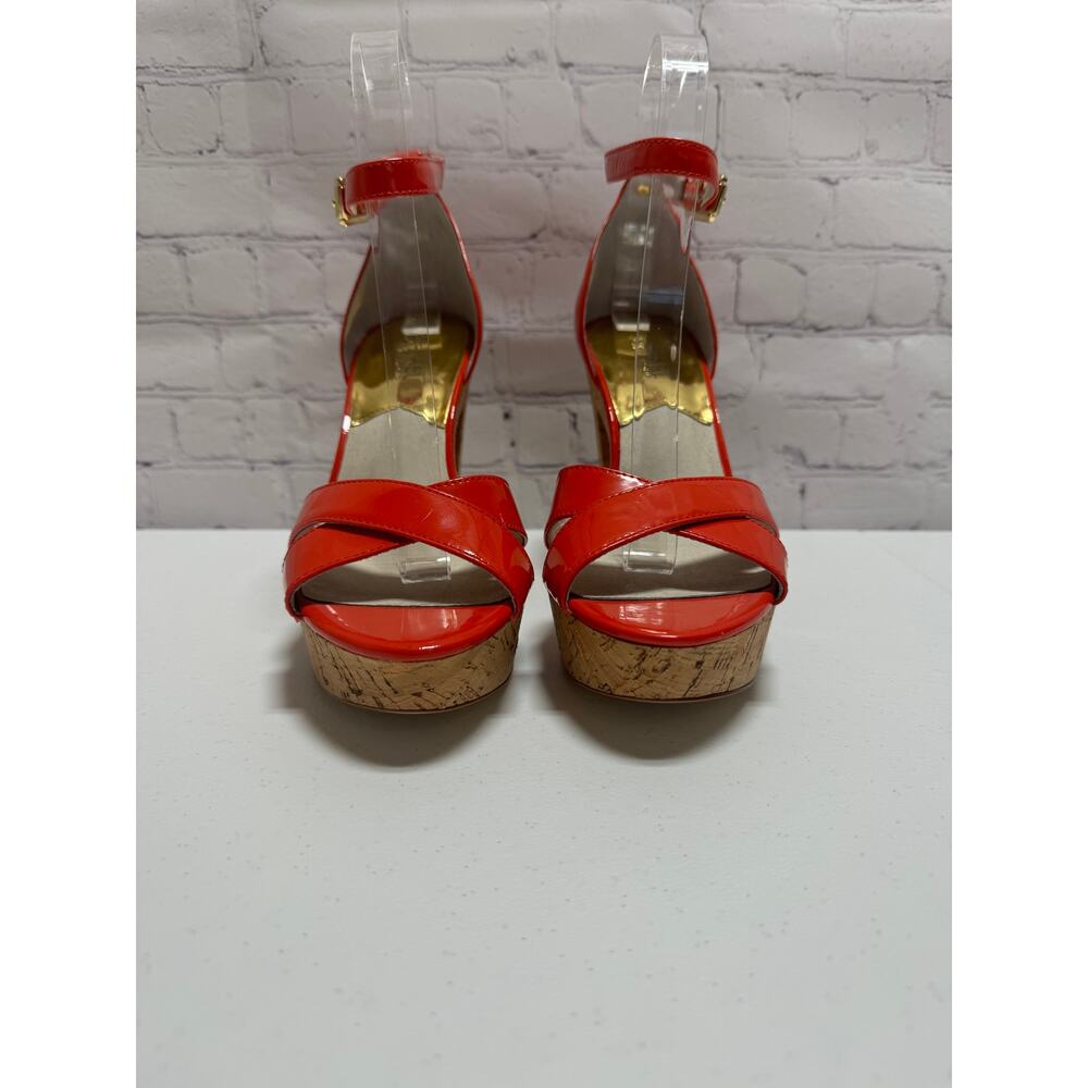 Michael Kors Red Patent Platform Heels Size 7.5 - Picture 2 of 12